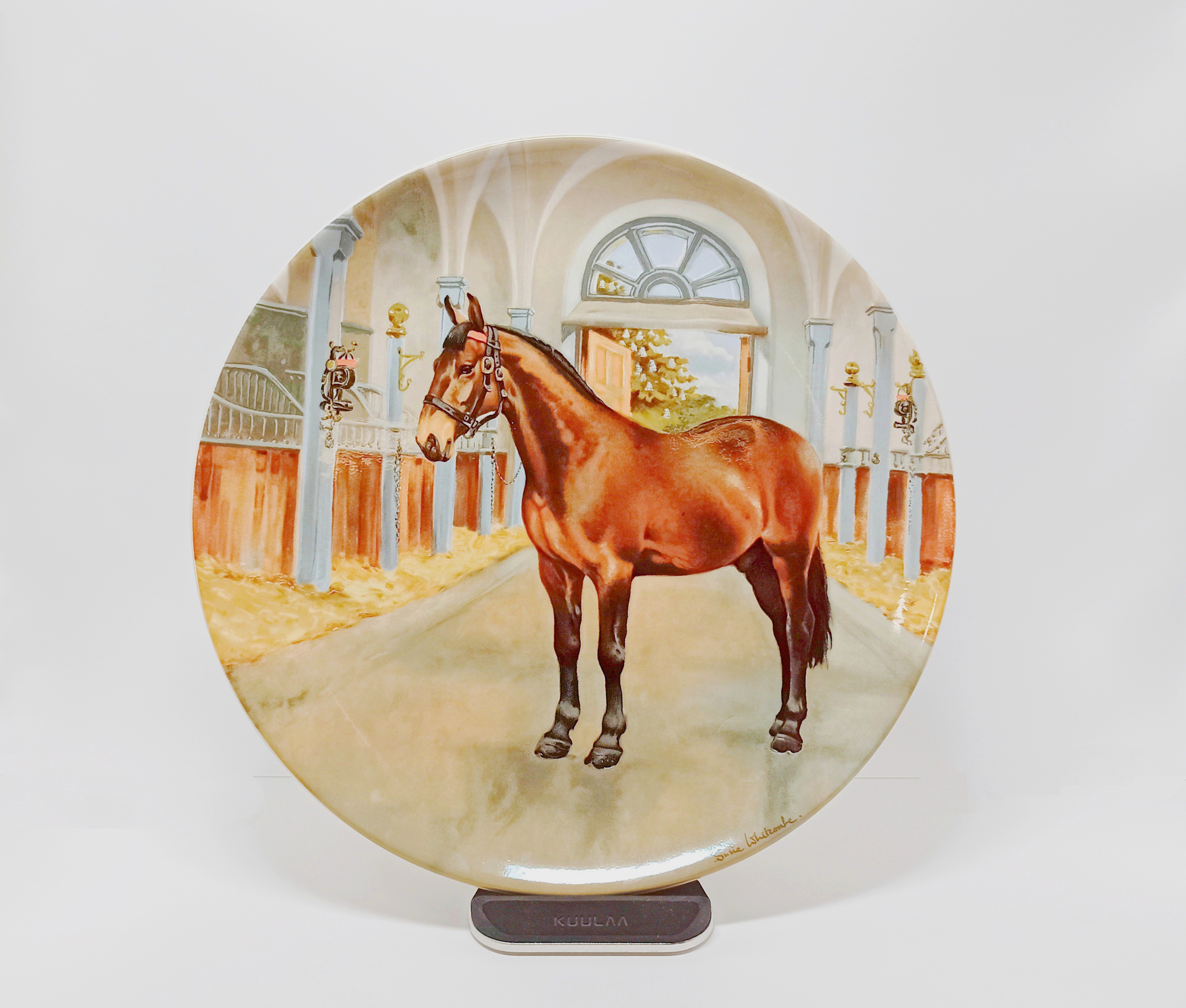 Декоративная (сувенирная) фарфоровая тарелка 